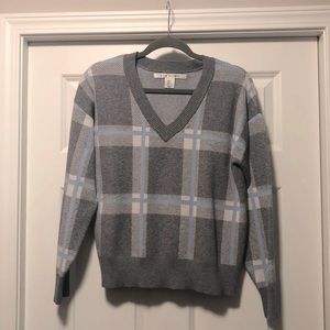 Max Studio v-neck long sleeve sweater